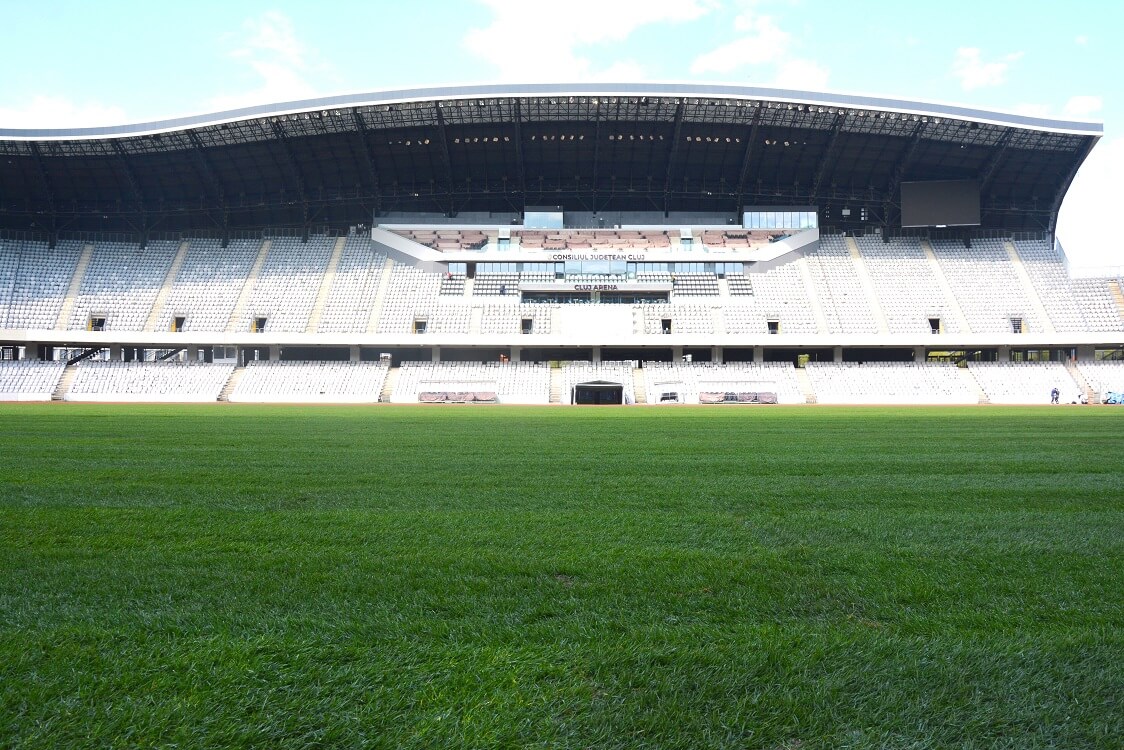 înlocuire gazon sportiv Cluj Arena